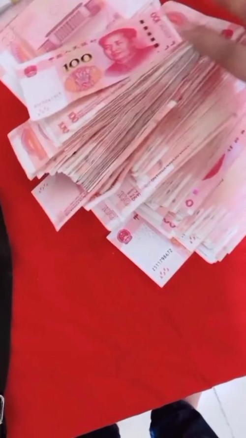 澳门管家婆一特一中和买银行股4月赚2千与买银行股一年可以赚多少